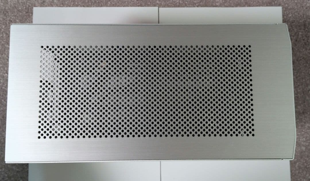 NCASE M1 Ver6.1 ミニ ITXアルミケース シルバー中古品