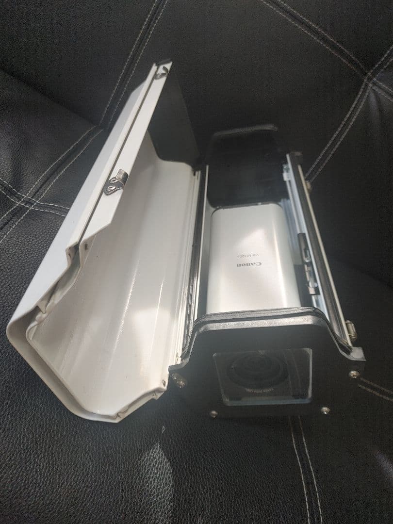 屋外ケース付き　防犯カメラ　キャノン　ネットワークカメラ　VB-M720F