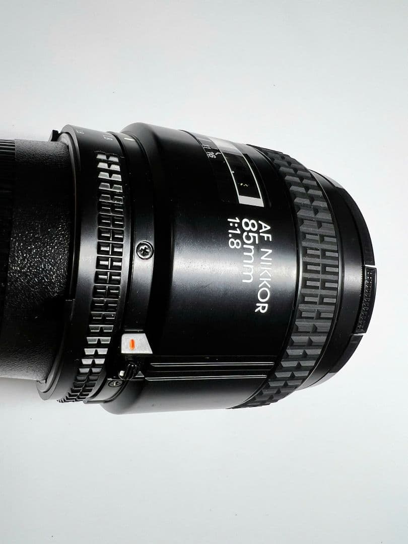 Nikon ニコン AF NIKKOR 85mm F1.8