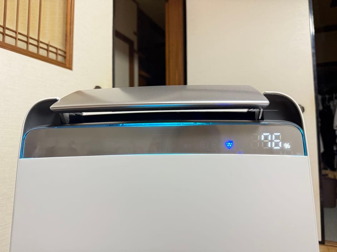 2023年製 SHARP衣類乾燥・除湿機（ホワイト）CV-S180