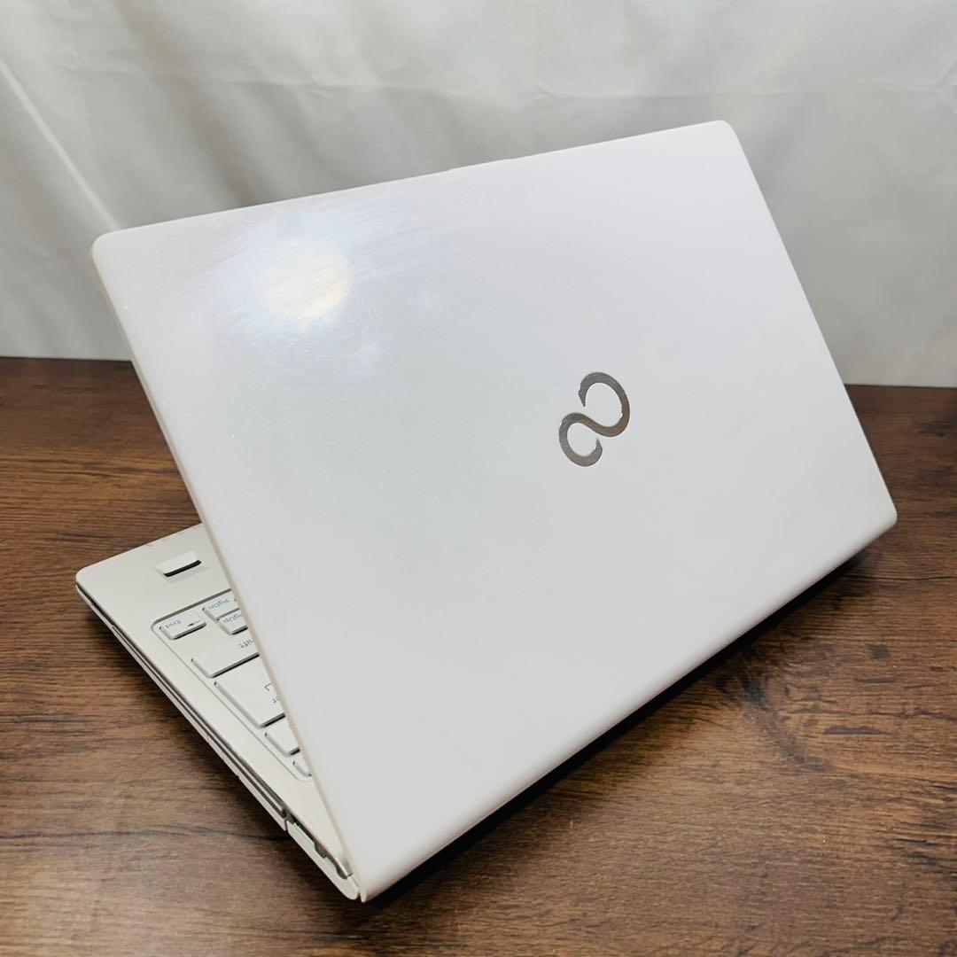 SSD搭載★オフィス付きノートパソコン★Windows11★WEBカメラ 富士通