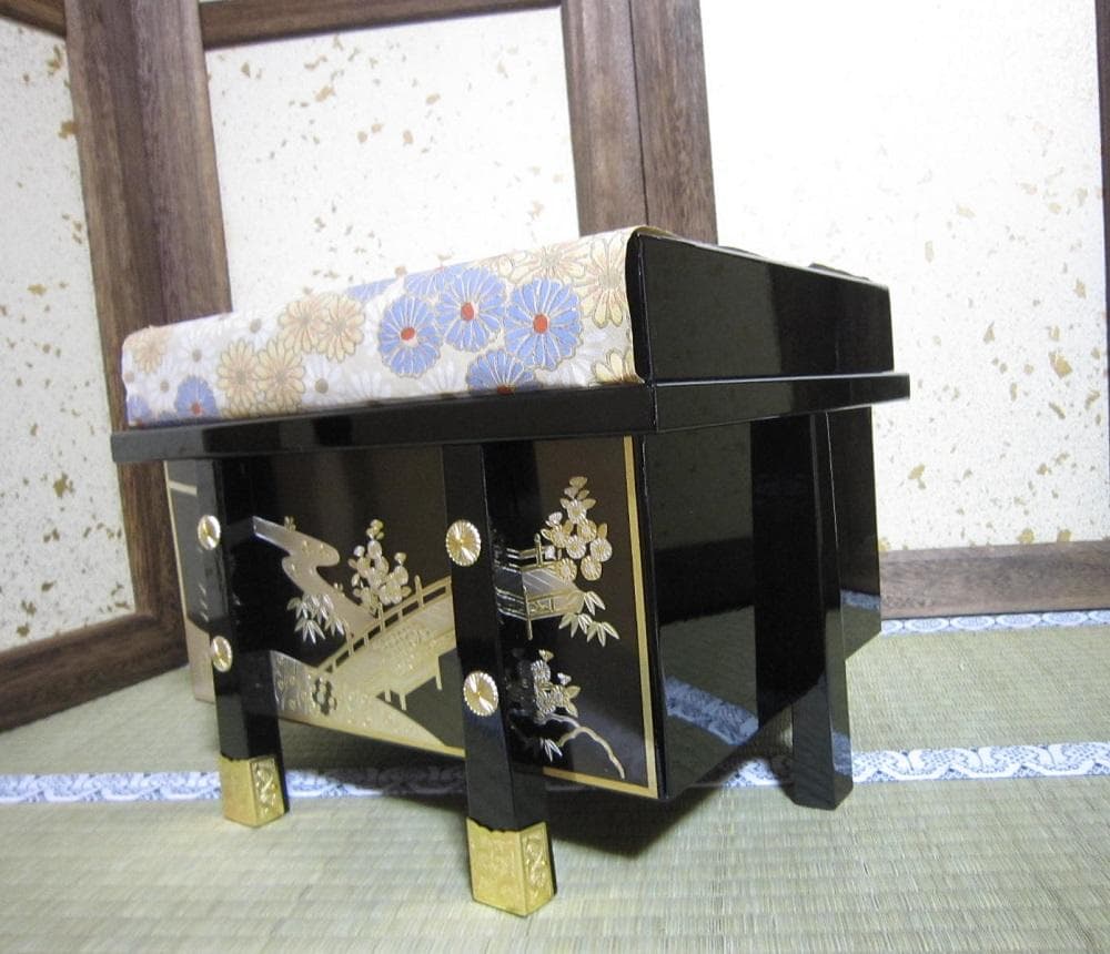 15号 兜飾り 花丸獅子 宝石付木彫竜　江戸甲冑 5月人形