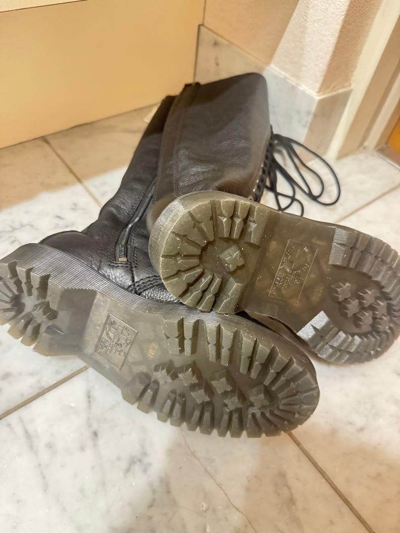 Dr.Martens 20ホール ロングブーツ ブラック