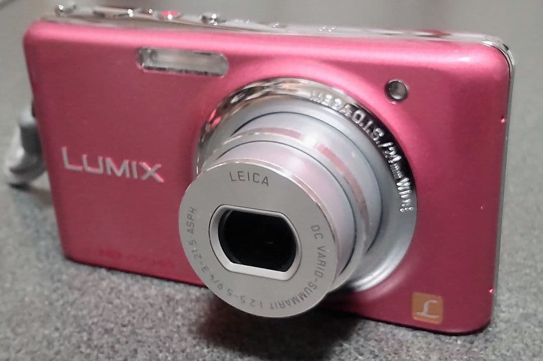 デジタルカメラ Panasonic LUMIX DMC-FX77
