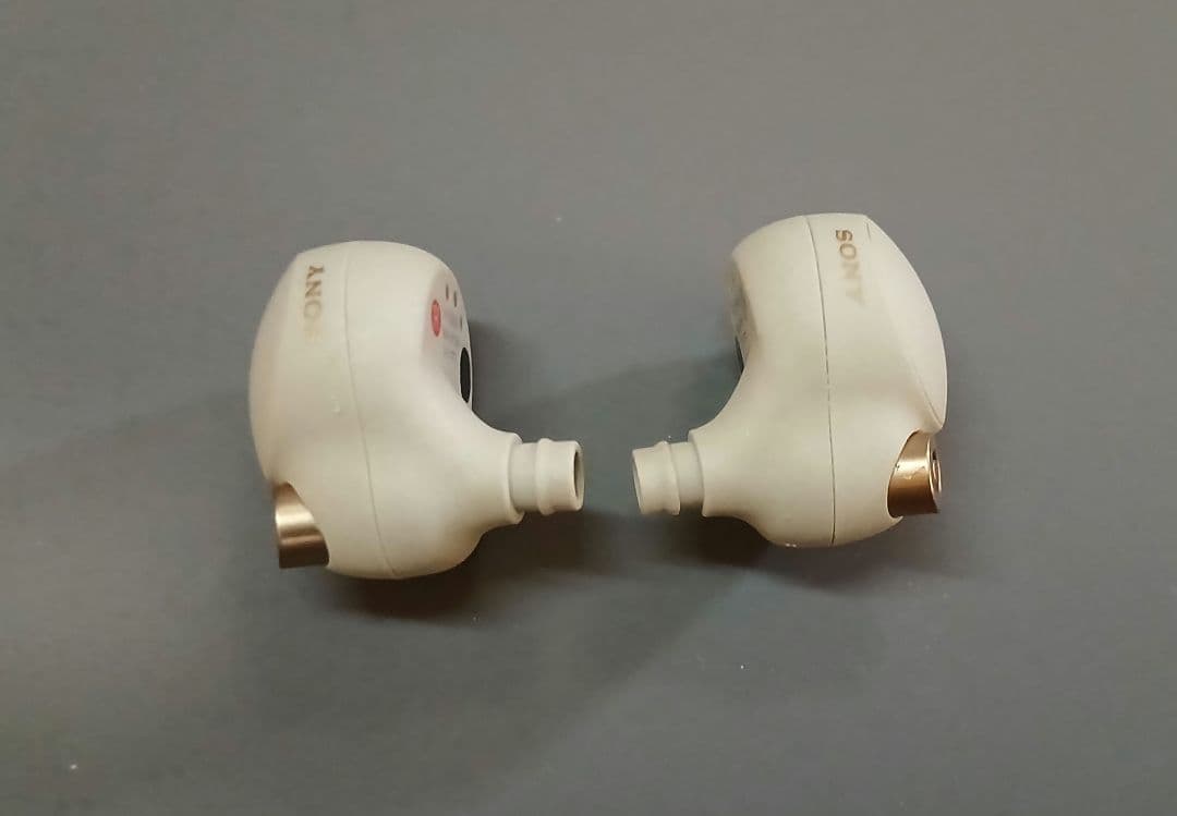 SONY　WF-1000XM4　ワイヤレス　ノイズキャンセリング　イヤホン　➀