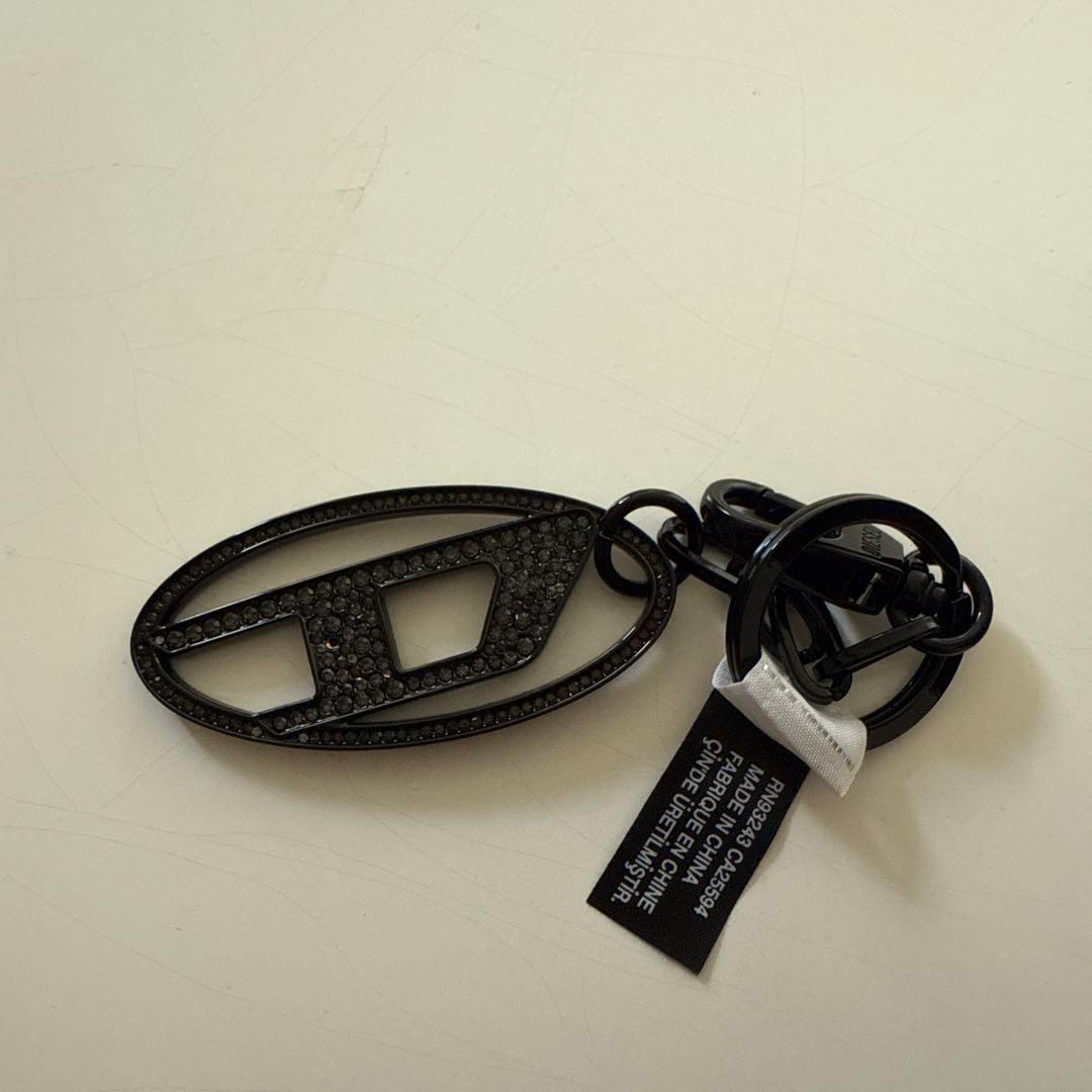 DIESEL キーホルダー キーリング オーバルD ロゴ チャーム　ブラック