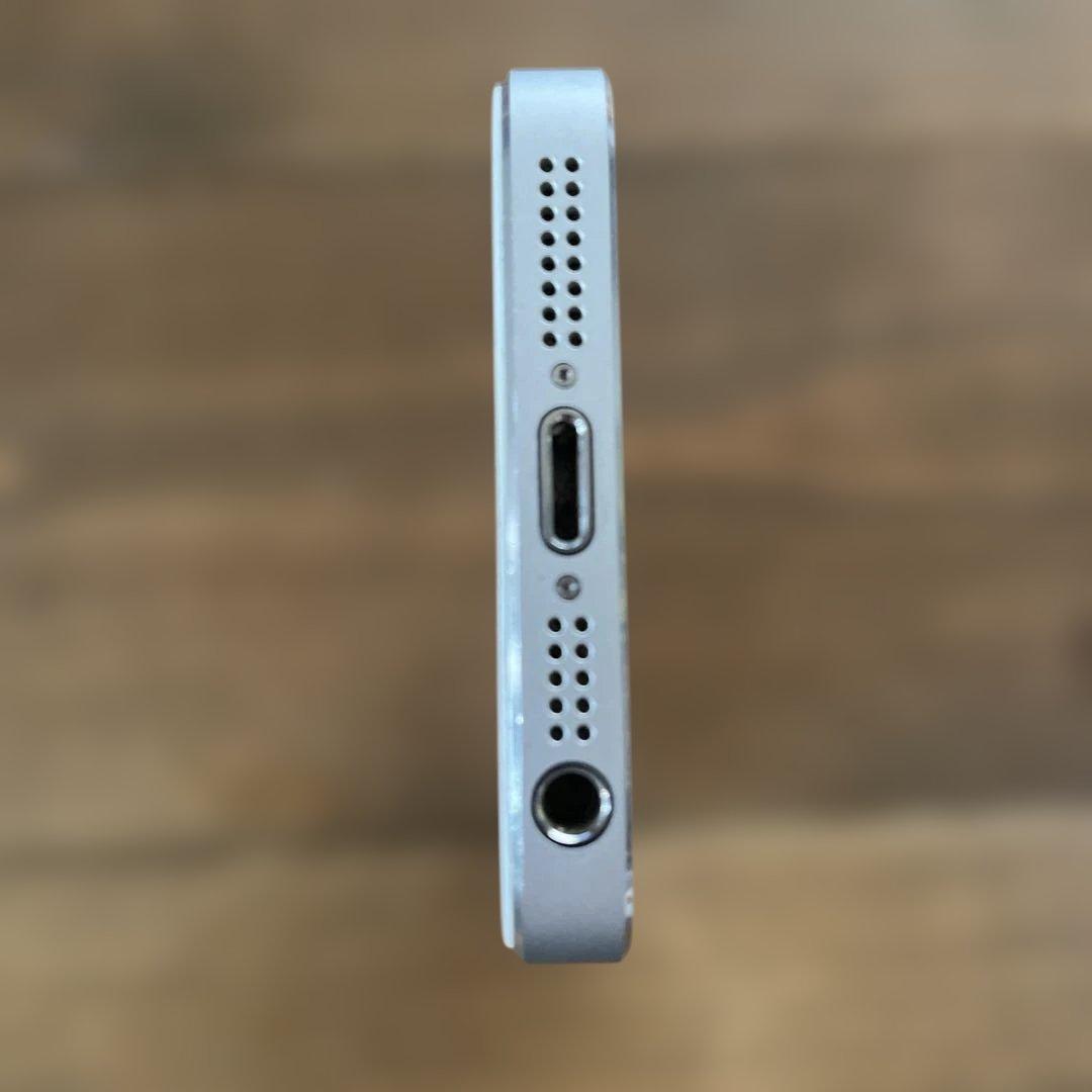 【n】美品 iPhone 5s 64GB シルバー 箱あり 動作品