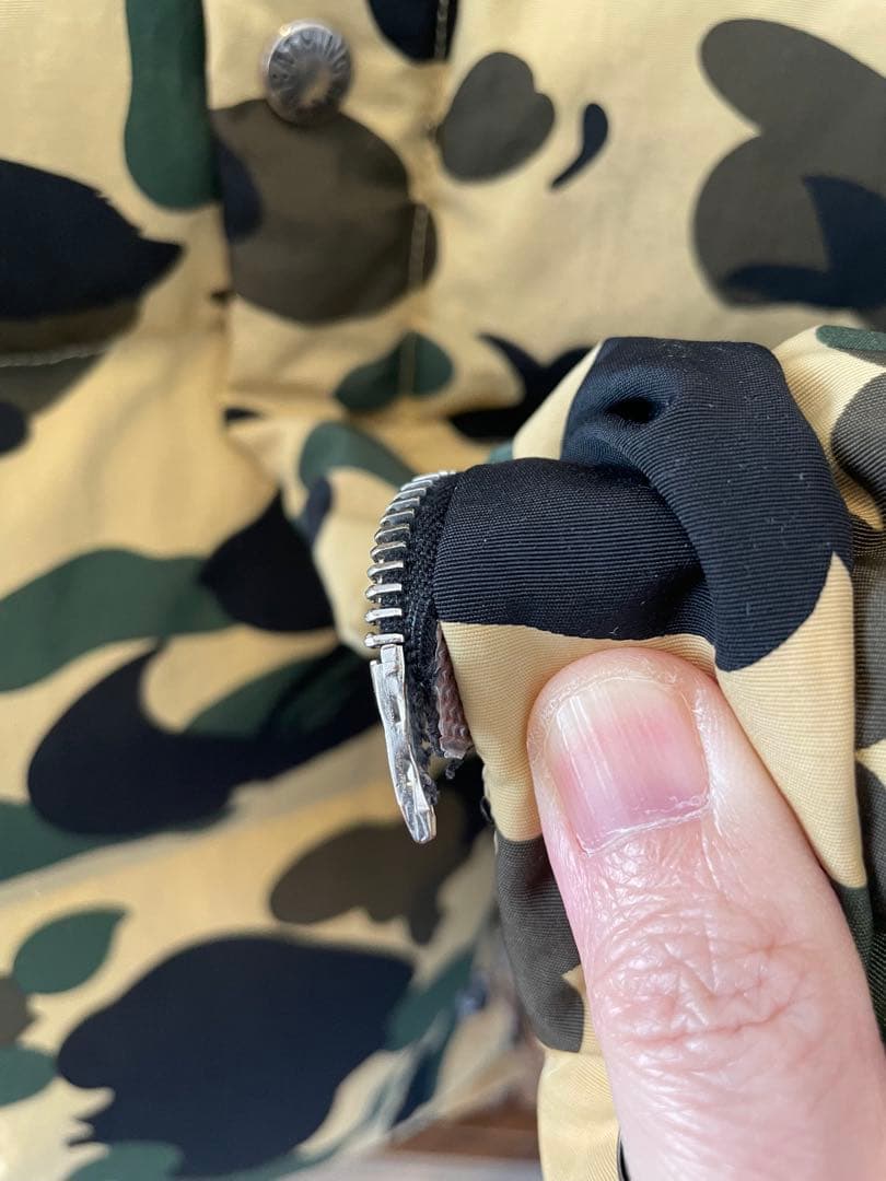 A BATHING APE カモフラ ダウンジャケット 【ジャンク品】