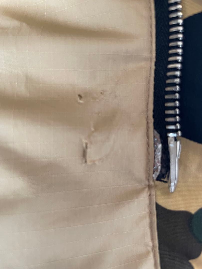 A BATHING APE カモフラ ダウンジャケット 【ジャンク品】