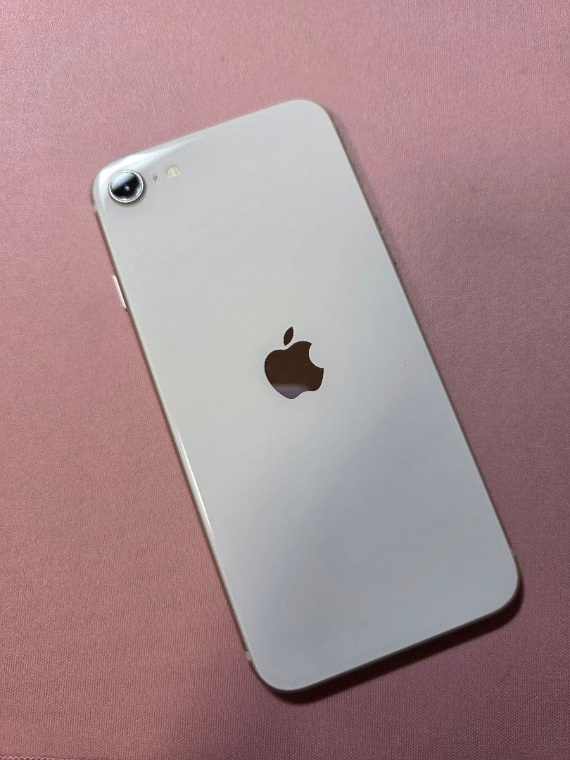 Apple iPhone SE3 64GB SIMフリー ホワイト