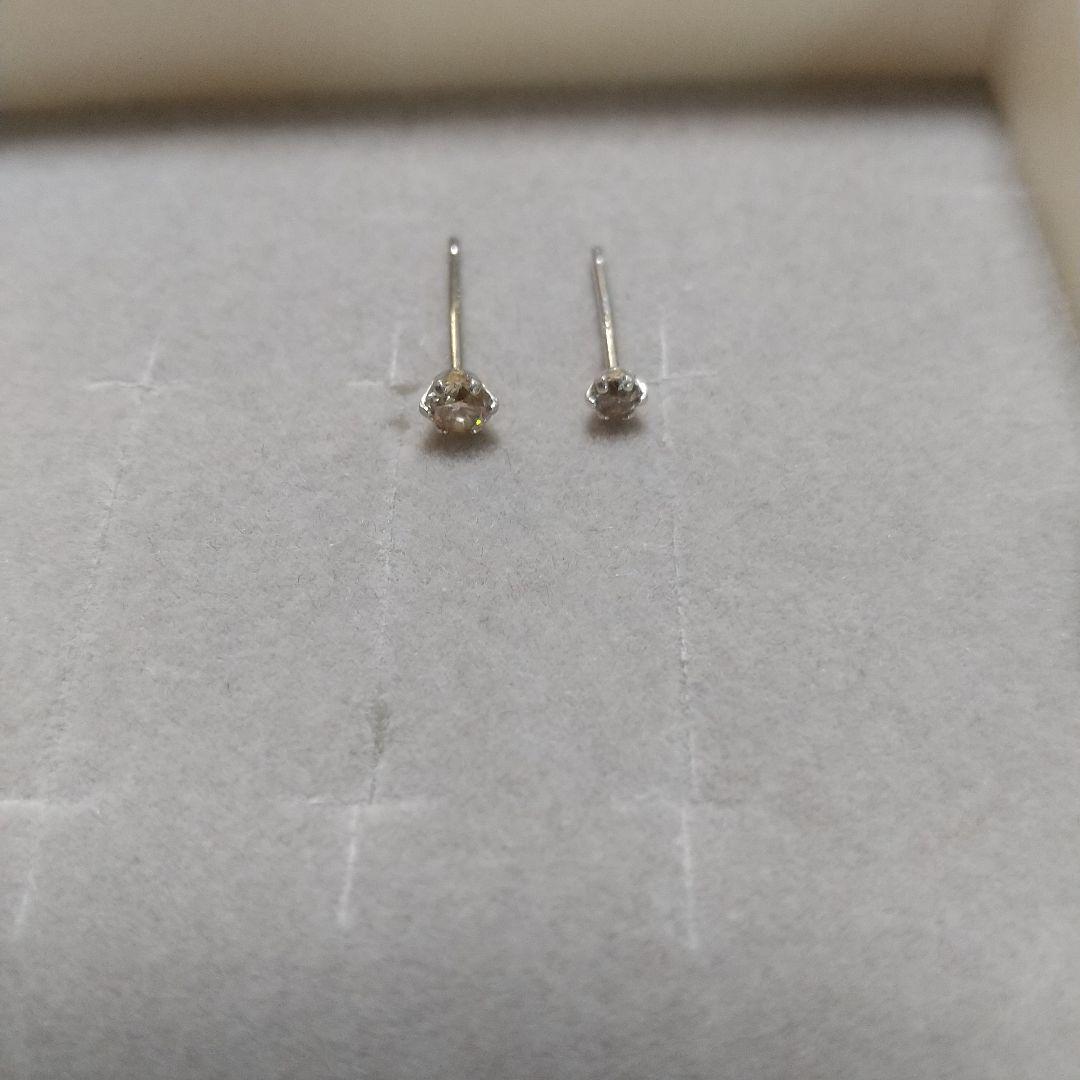 プラチナ　ダイヤモンドピアス 片耳用 0.1カラット