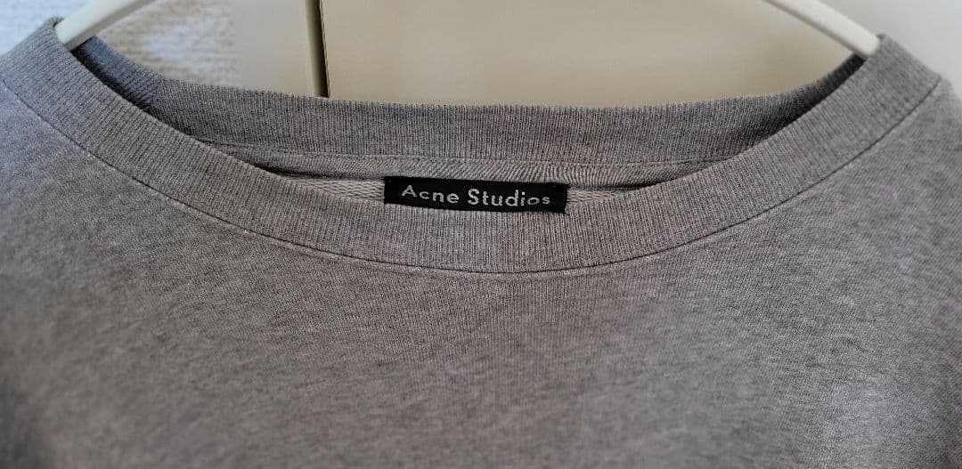 Acne Studiosスウェット
