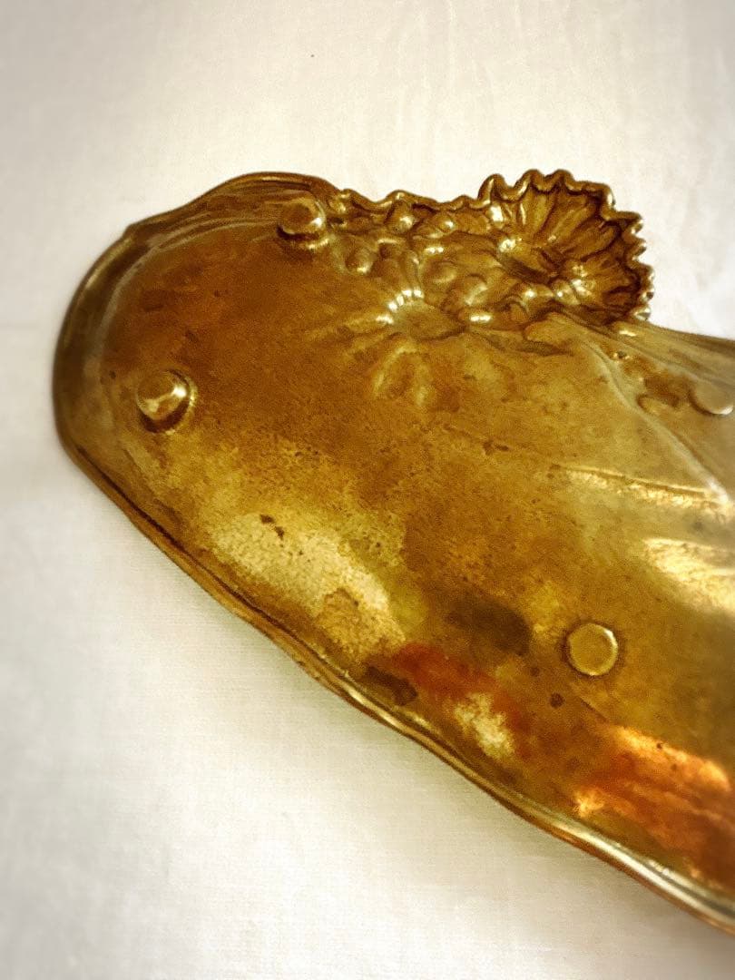 フランスブロカント　真鍮製トレイ・デイジー