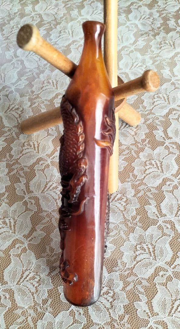 琥珀の装飾品