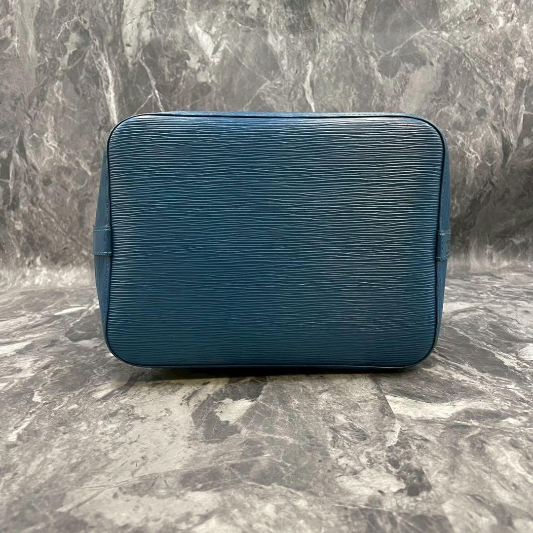kao ✨ルイヴィトン エピ プチノエ M44105 トレドブルー