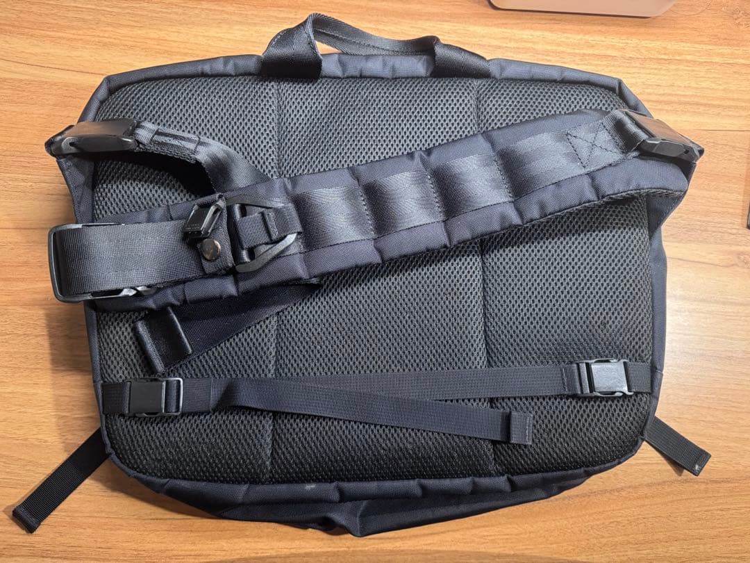 BRIEFING MFC メッセンジャーバッグ ブラック M