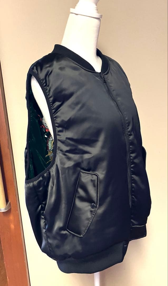 【殆ど未使用】ヴァンズ VANS コラボma-1スカジャン風中綿入りベスト M