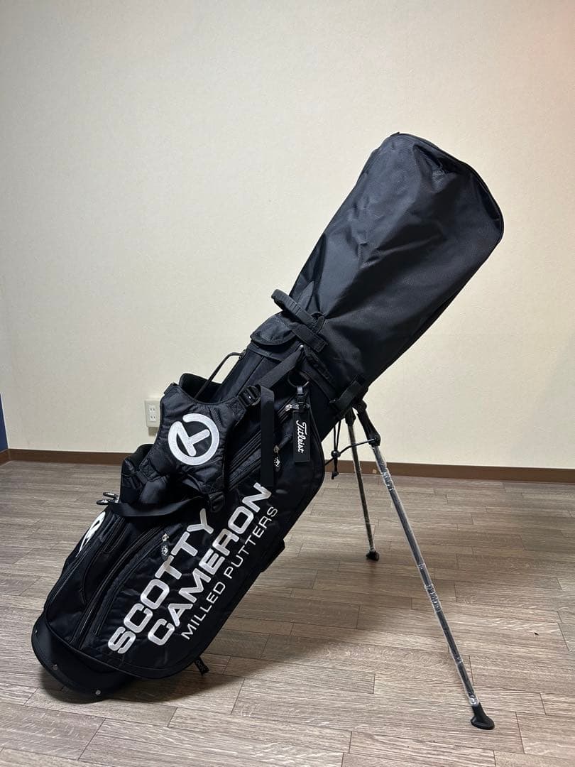 スタンド式キャディバック　人気のブラック！軽量で旅行用や気分転換のサブバックに！