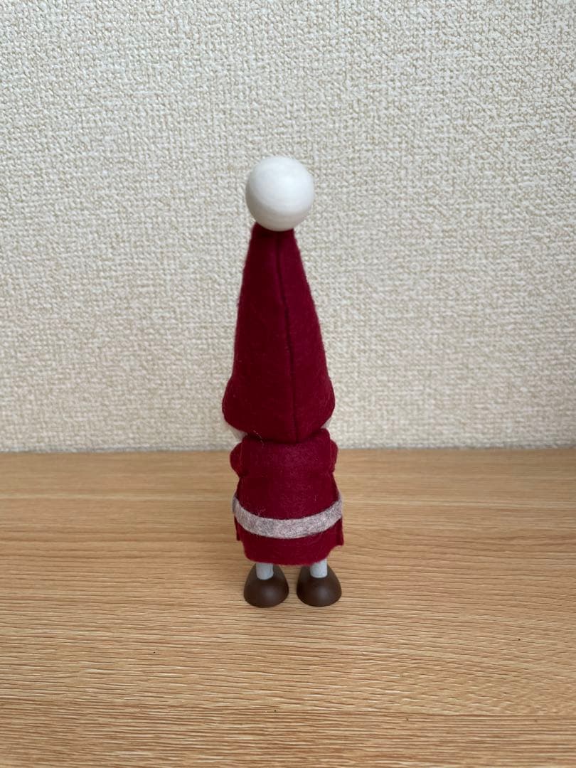 ノルディカニッセ　20周年　ケーキを持ったサンタ