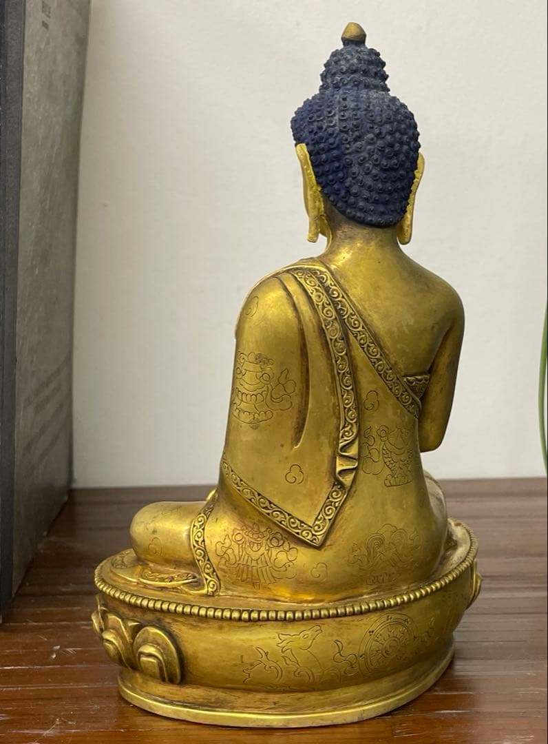 ネパール　釈迦牟尼坐像