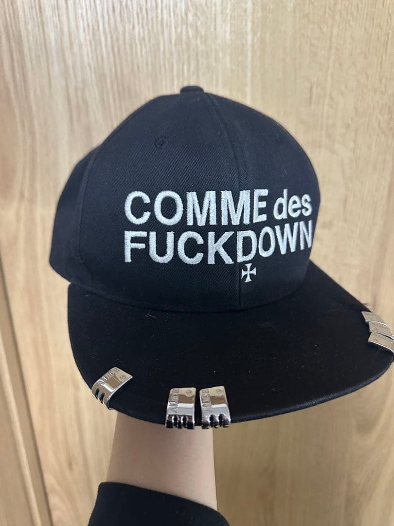 COMME des FUCKDOWN alice キャップ