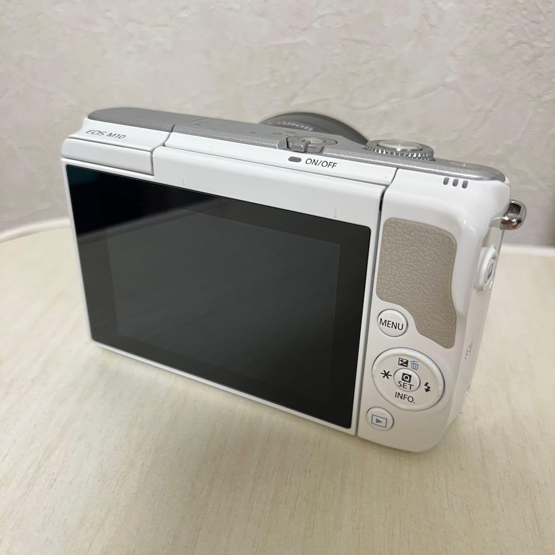 Canon EOS M10 ミラーレス一眼　レンズキット