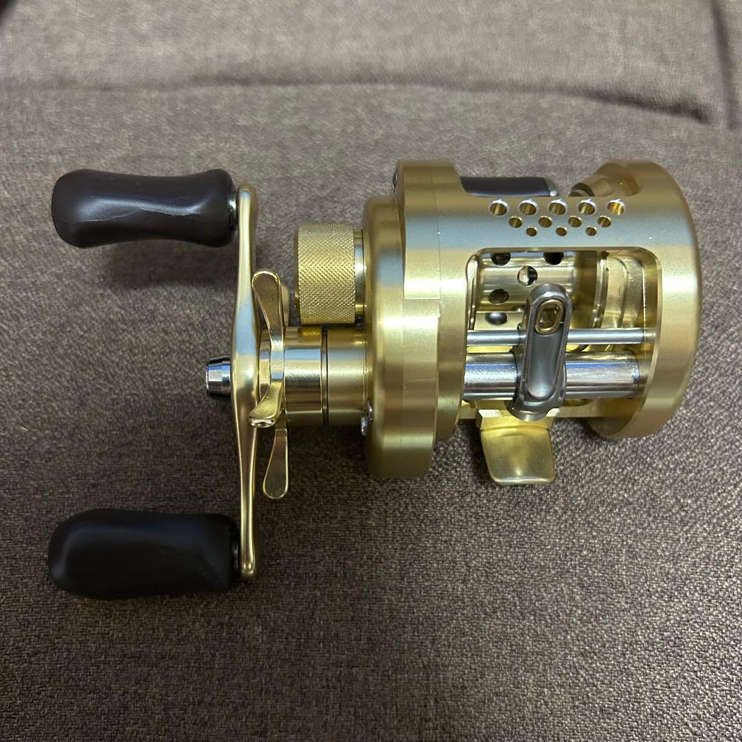 SHIMANO 初代CALCUTTA CONQUEST 100