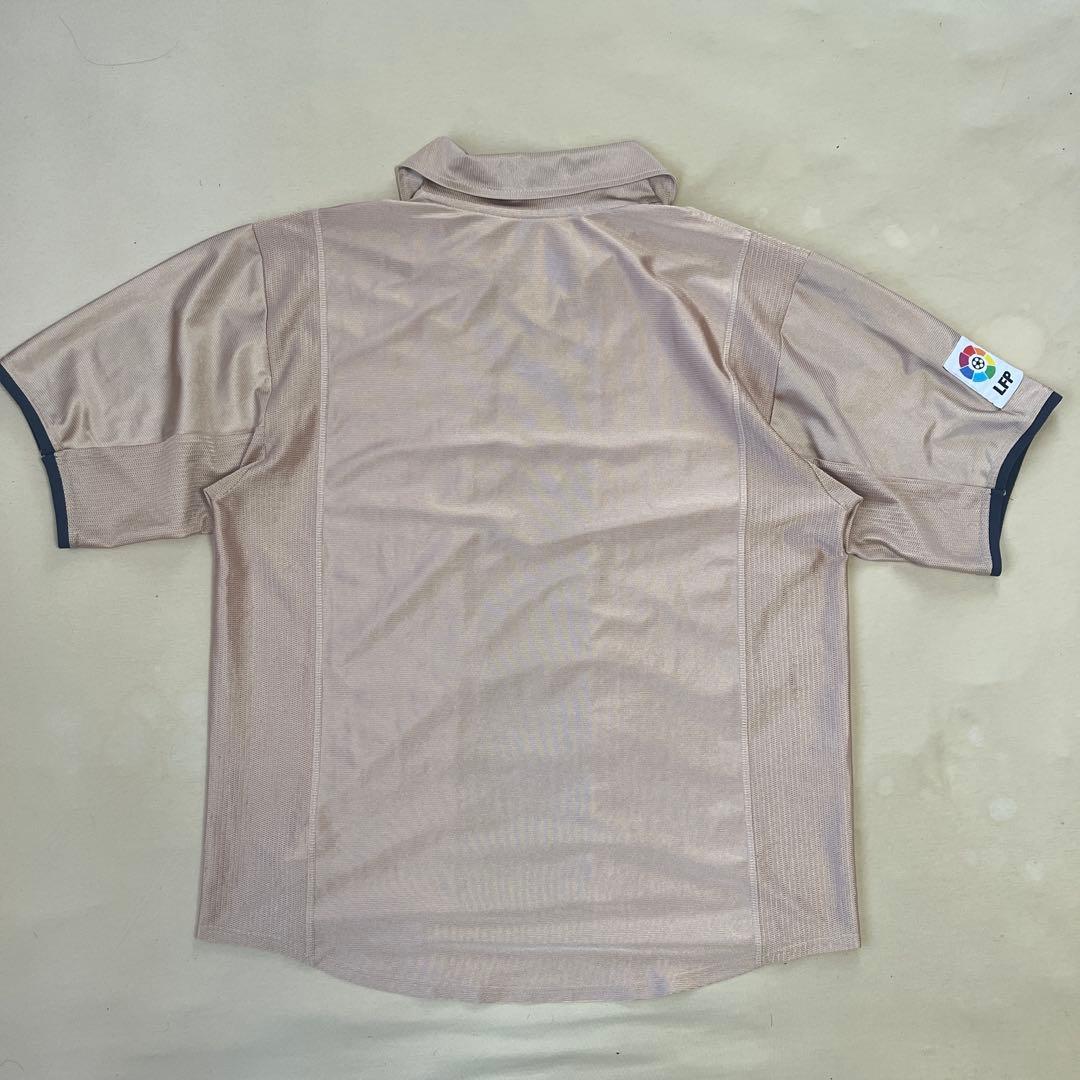 2001-02 FCバルセロナ アウェイユニフォーム