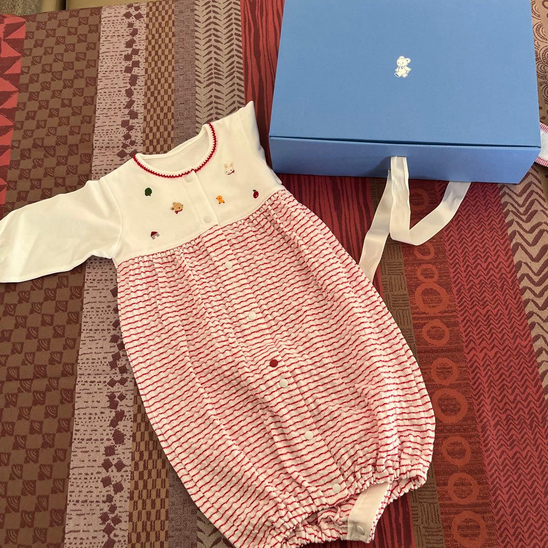 【未使用】familiar ロンパース　50-60cm スタイ2枚　ギフト