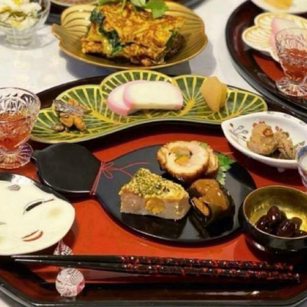 【新品】【大人気】有田焼幸楽窯　錦茶緑金松葉形前菜皿3枚セット　縁起物