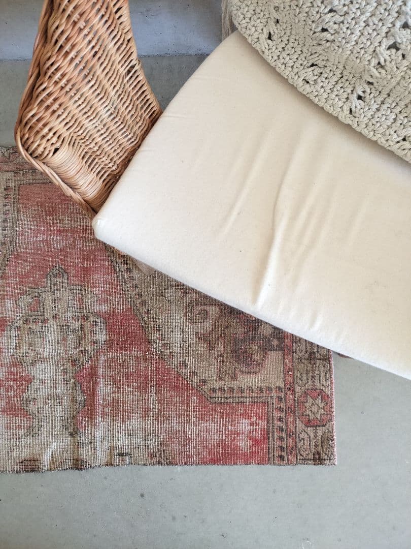 【最終価格】アヴァノス　擦れ感ヴィンテージトルコラグ No.704