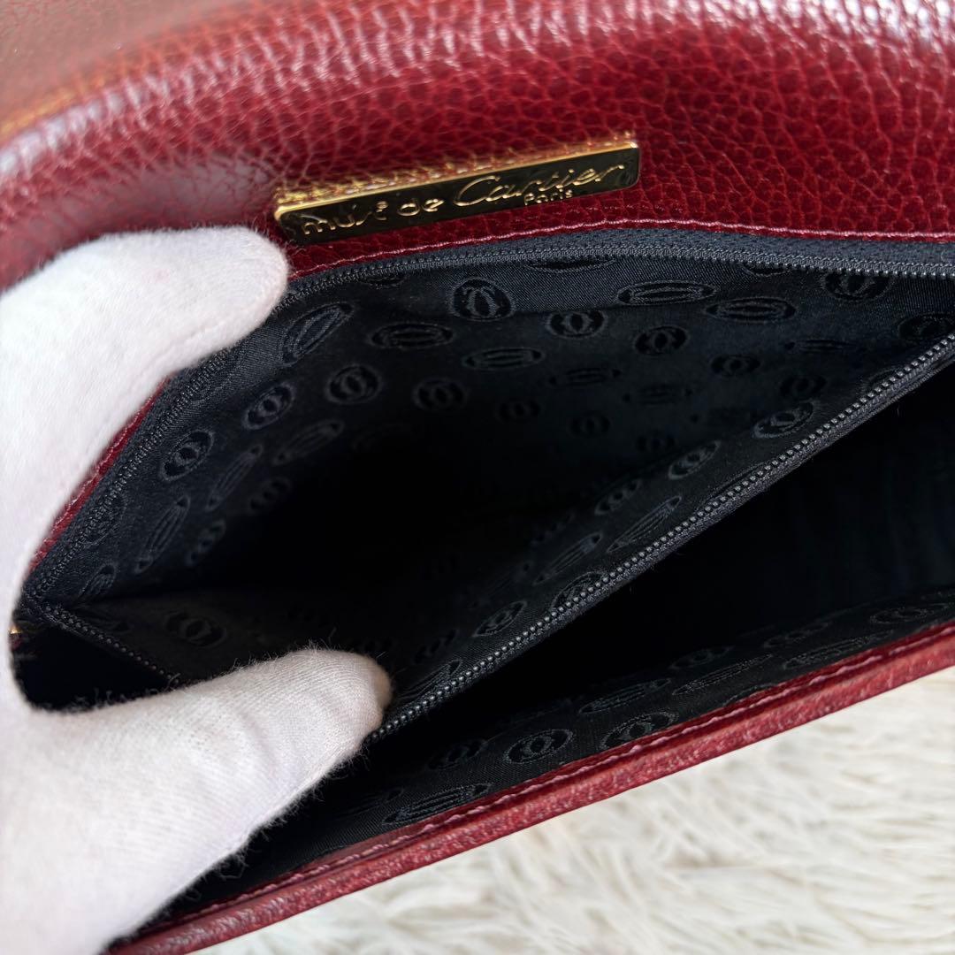 未使用級✨カルティエ ショルダーバッグ マストライン フラップ 背面Cドゥ金具