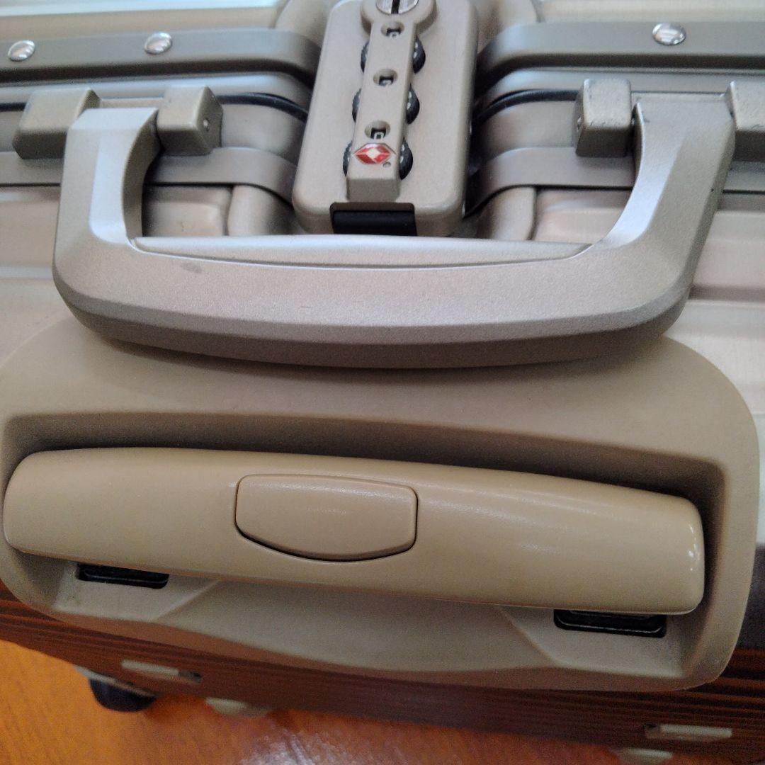 RIMOWA TOPAS TITANIUM　ビジネストロリー２輪