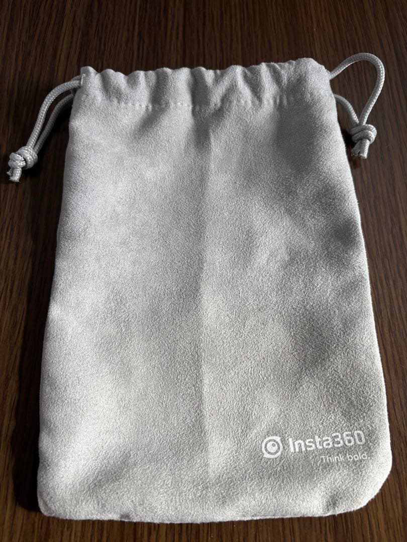 インスタ360 Flow 　AI搭載スマートフォン用ジンバル