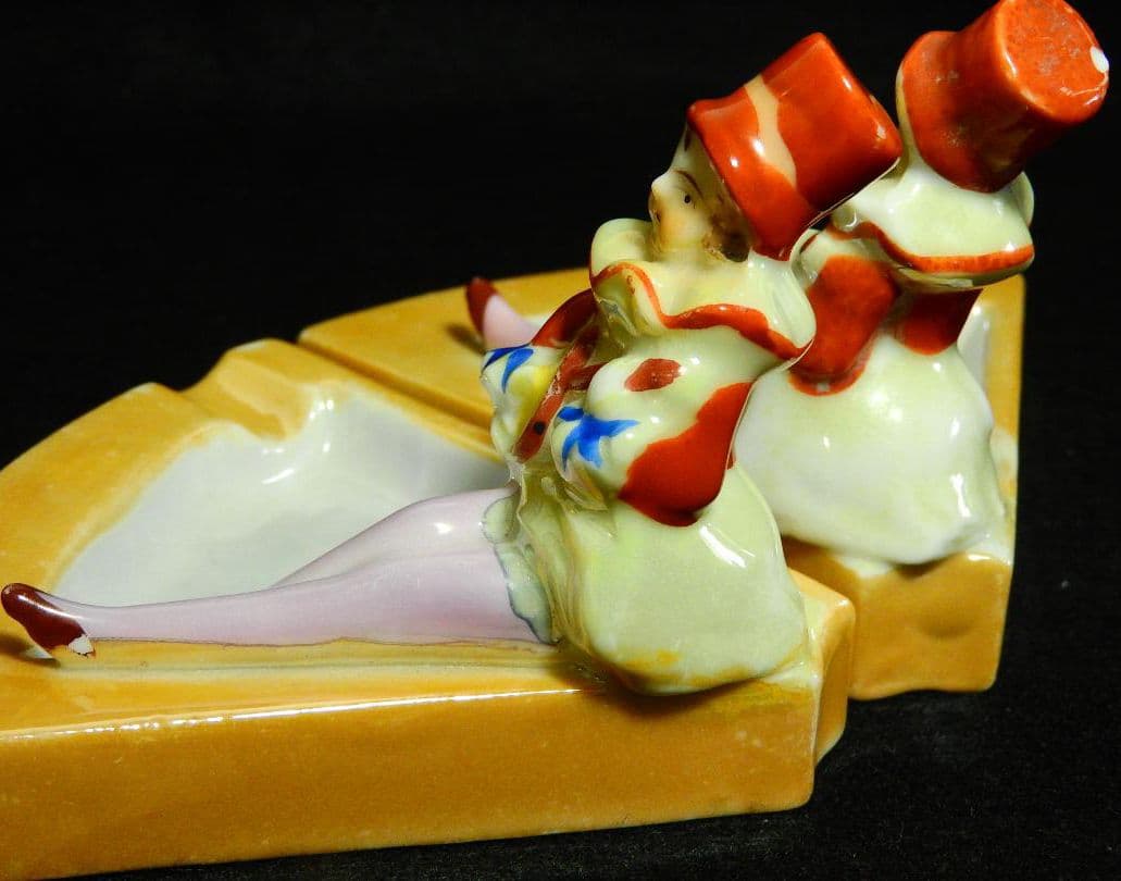 アール デコレディ 楽器を奏でる女性のアッシュトレイ 2個セット No.626