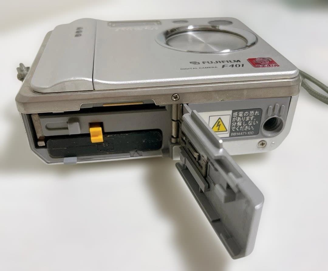 Fujifilm FinePix F401 デジタルカメラ