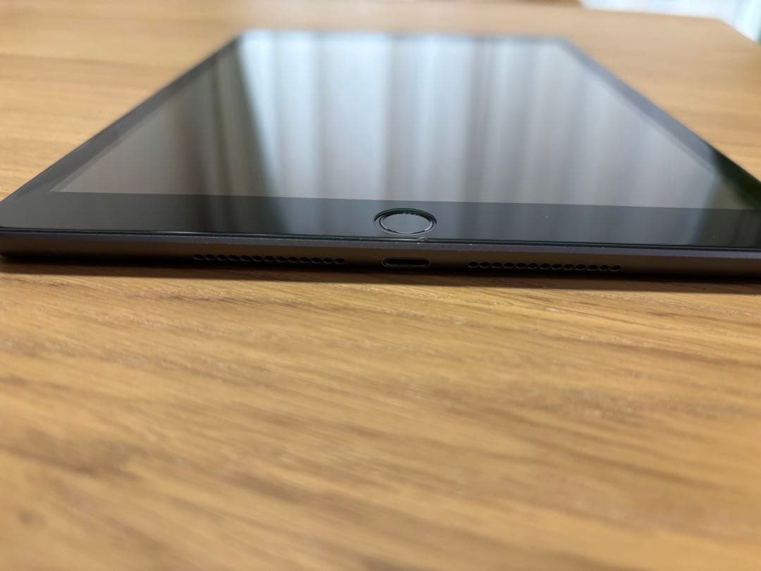 iPad 第7世代 セルラーモデル 32Gスペースグレー SIMフリー