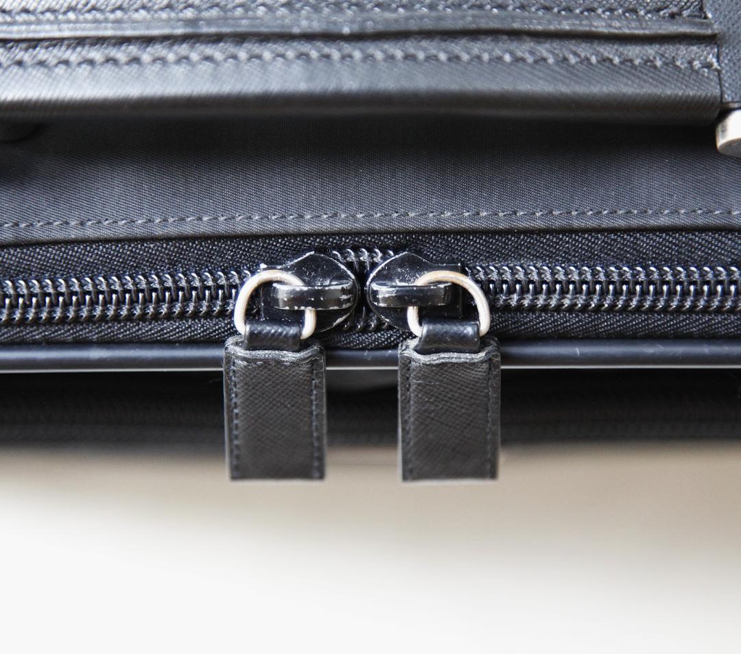 PRADA V147S ラップトップ・ショルダー