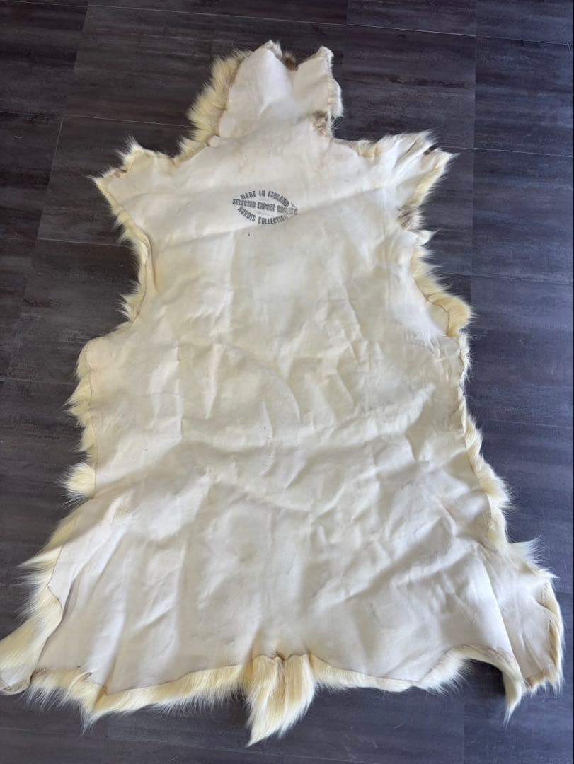 本物 トナカイ毛皮フィンランド製 毛皮ラグ Nordis Collection