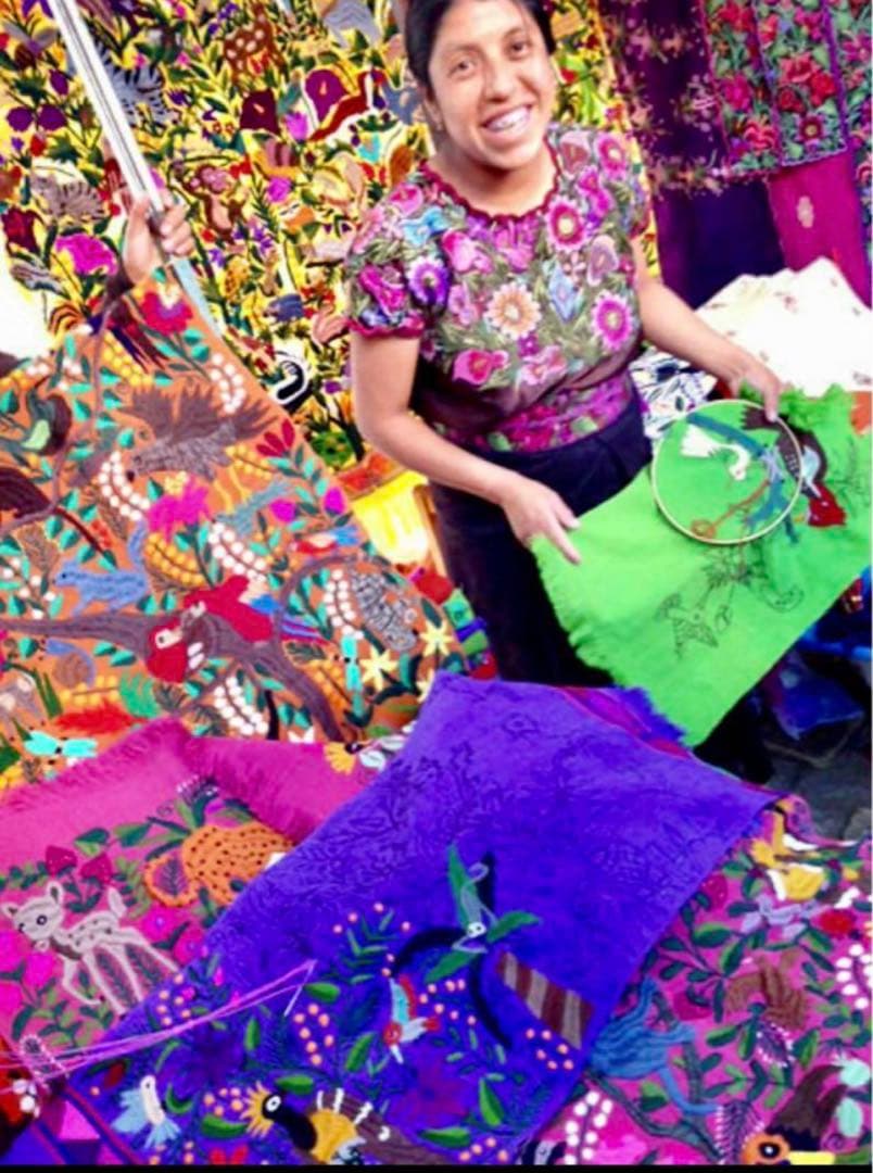 花と蝶のメキシコ伝統テナンゴ刺繍クッションカバー