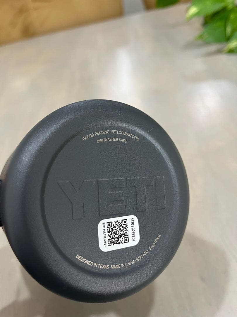YETI イエティ ランブラー 24oz マグ ジョッキ