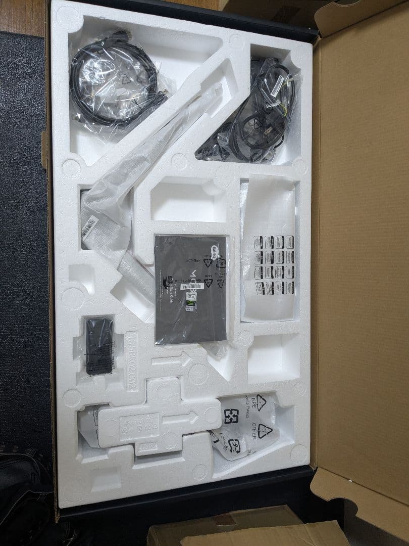 BenQ MOBIUZ 3210Uモニター 本体