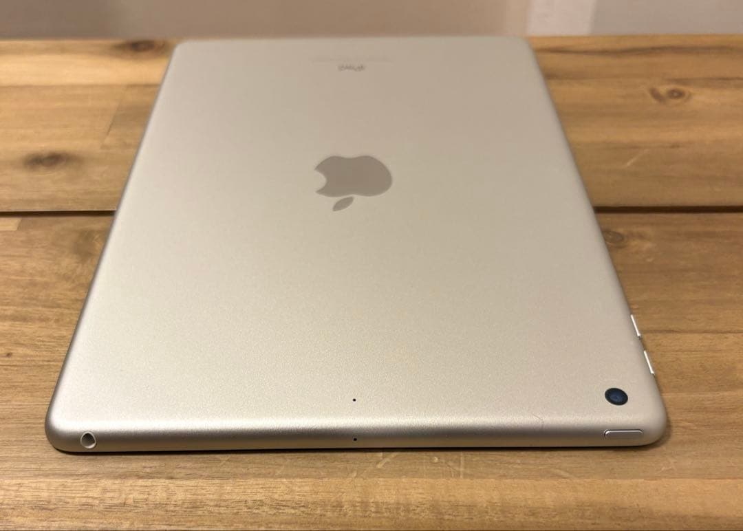 iPad 第6世代 Wi-fi版 32GB フィルム+ケース付き