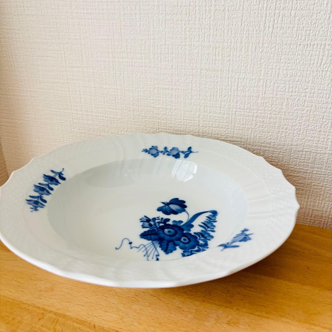 ⚫︎廃盤品　ロイヤルコペンハーゲン　ブルーフラワーカーブ　深皿　　　　　　　ラ上