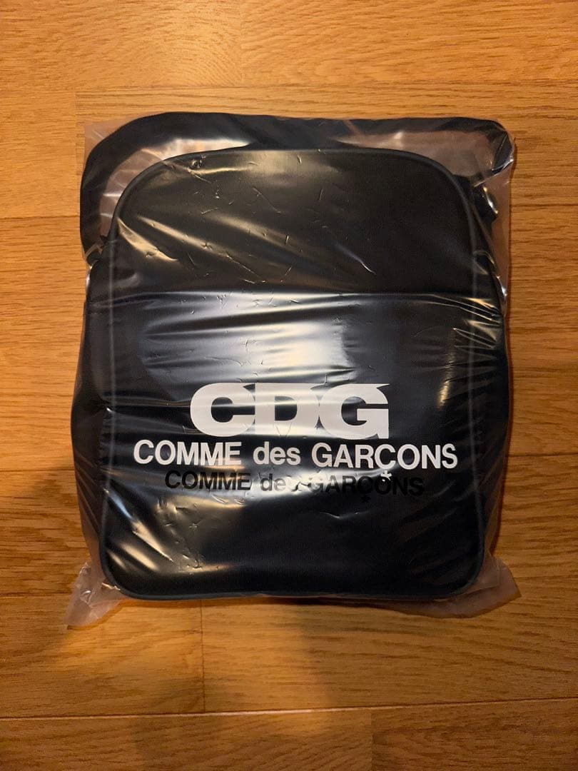 バッグ CDG CLASSIC SHOULDER BAG SMALL