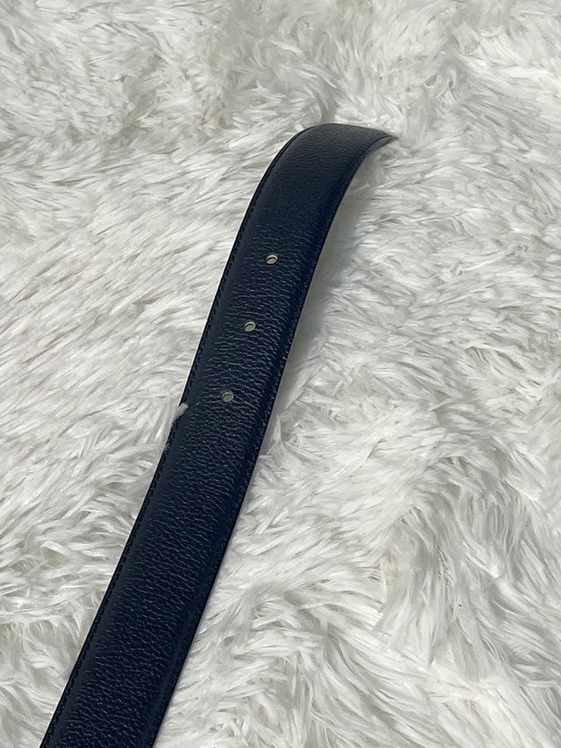 美品 イヴサンローラン 本革　レザーベルト 紺 ゴールド金具 レディース