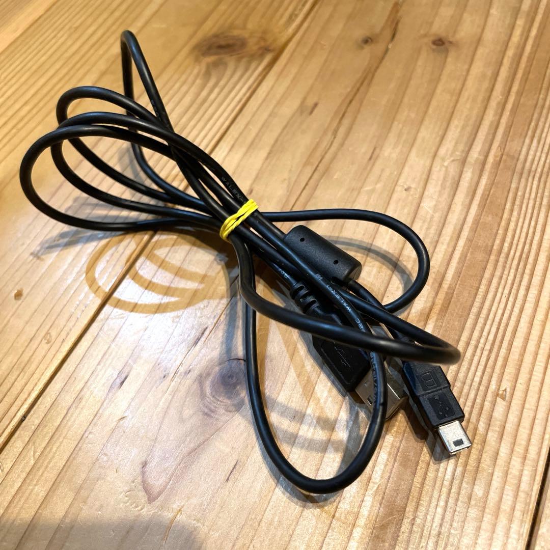 Nikon J1 カメラ 本体 レンズ 充電器 USBケーブル 使用説明書