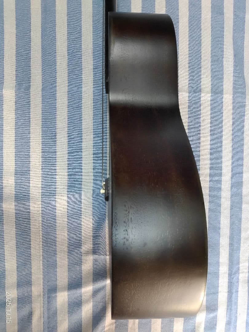 S.YAIRIのオールマホガニーアコースティックギターYF-04BL美品です。