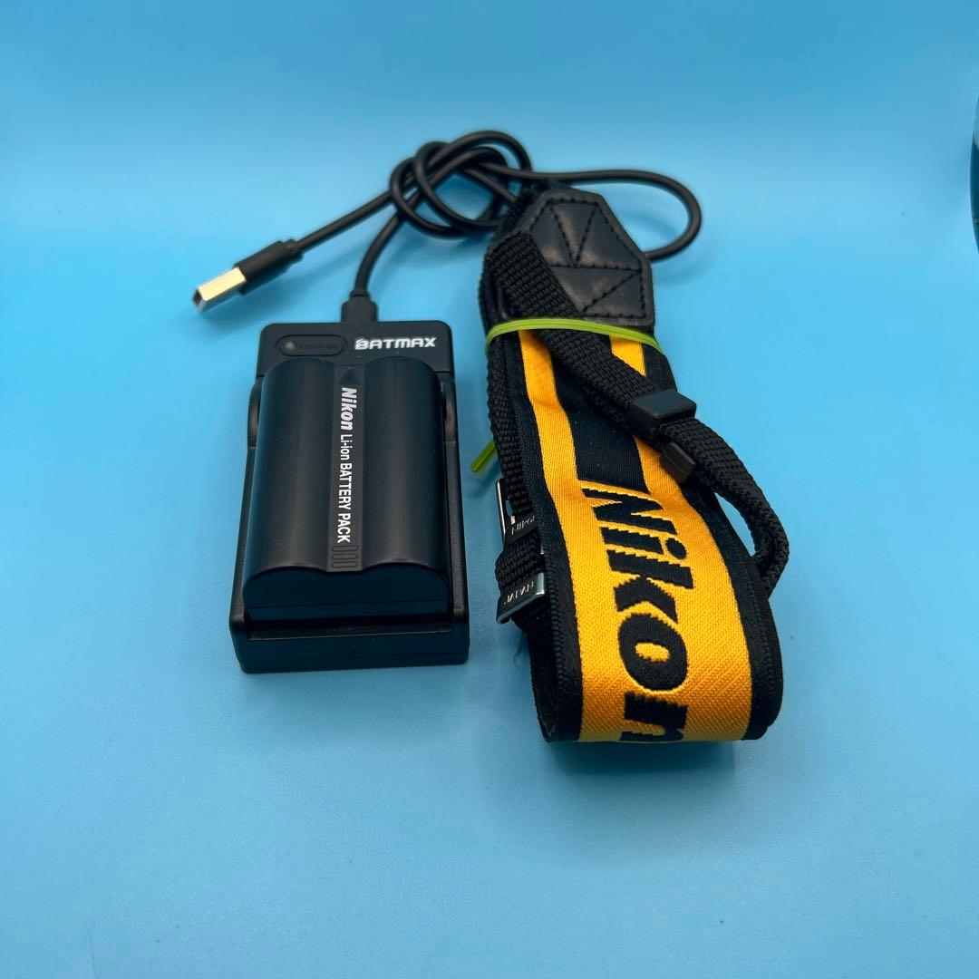 Nikon D70 超美品 ズームレンズ4本付属デジタル一眼 ベタ付き等全く無し