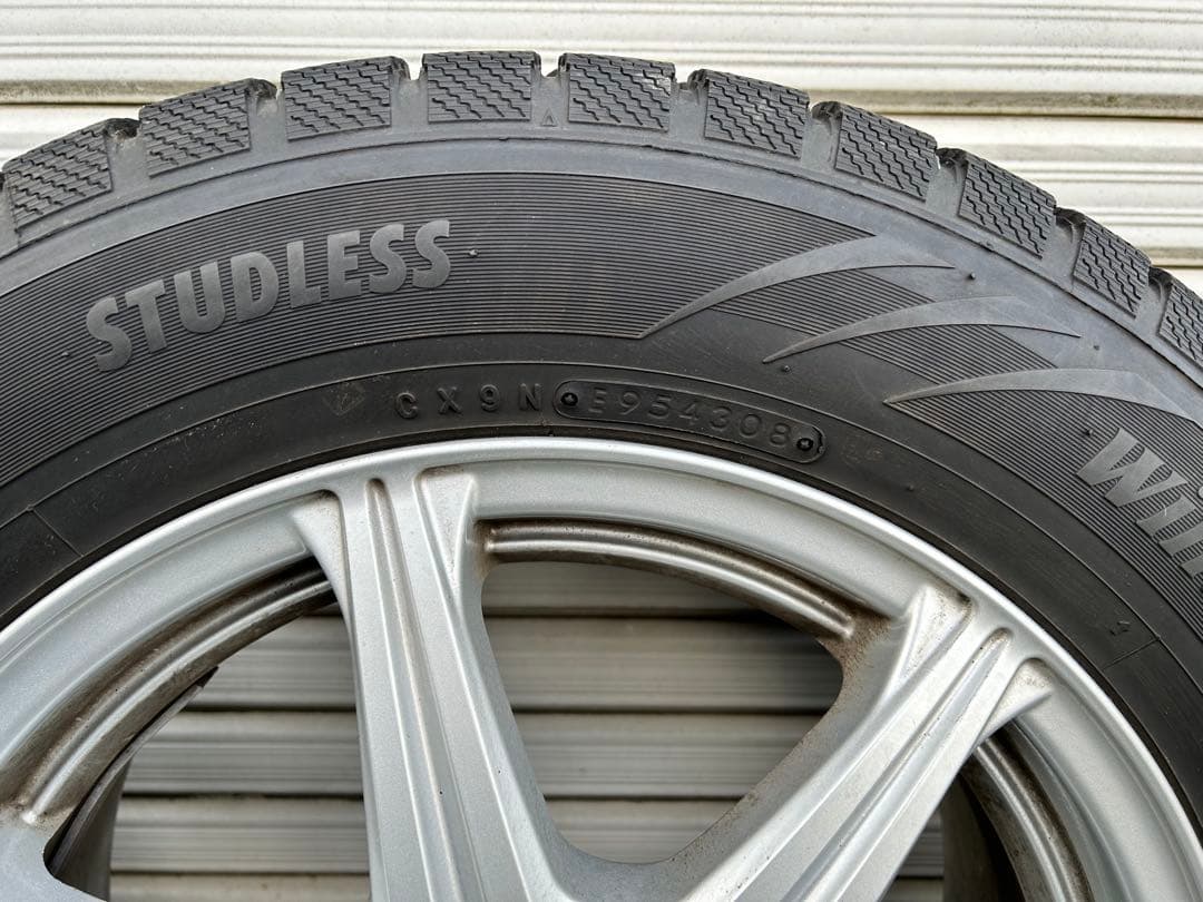 【格安！】引取り限定195/65R15スタッドレスタイヤ　ノア　ヴォクシー　4本